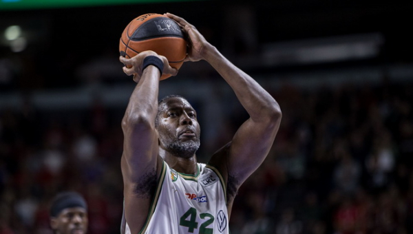 „Žalgiris“ dar neturi sprendimo dėl B. Dunstono ateities: išsaugoti ar paleisti?